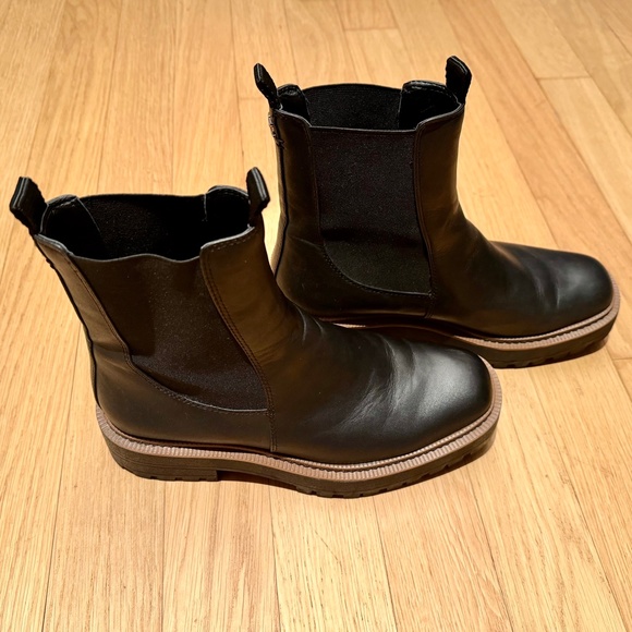 Sam Edelman Black Chunky Chelsea Winter Boots - Picture 5 of 8